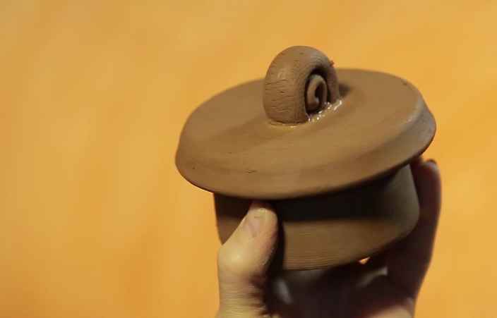 Как сделать крышку для глиняного кувшина