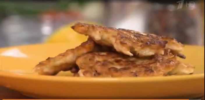 Капустные блинчики с кукурузой