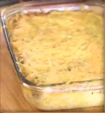 Картофельный пирог с тушёной свининой