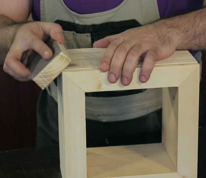 Как обработать углы у деревянного кашпо