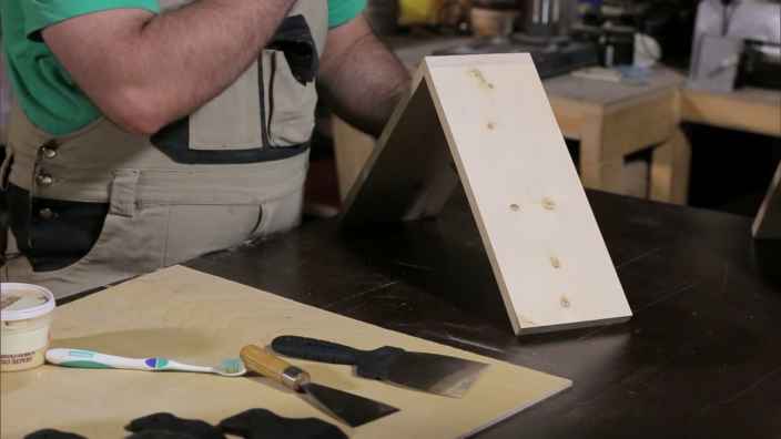 Убираем сколы и трещины с деревянной поверхности