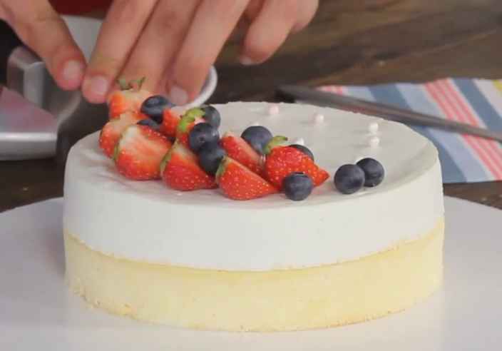 Минимум калорий: рецепт низкокалорийного торта «Птичье молоко»