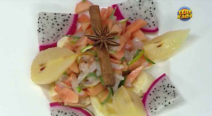 Салат из личи с папайей