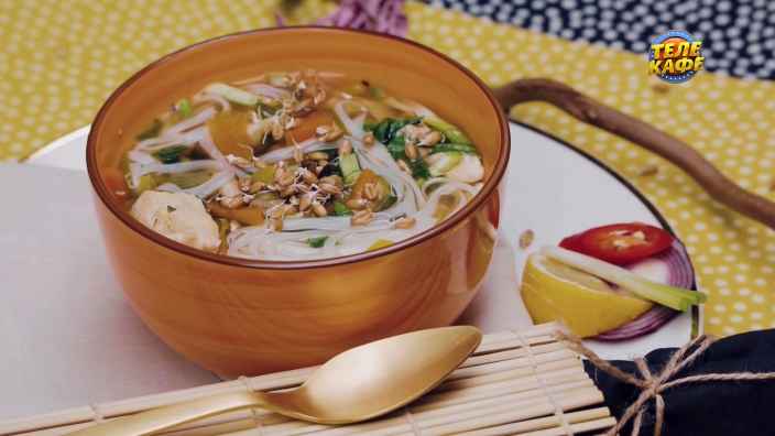 Фо — вьетнамский суп с лапшой