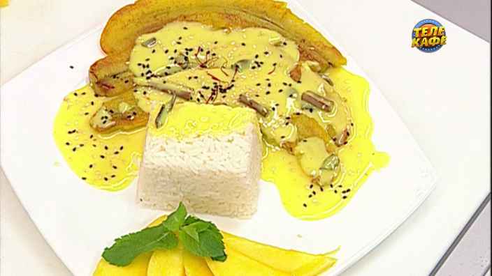 Рис по-тайски с манго и кокосовым соусом