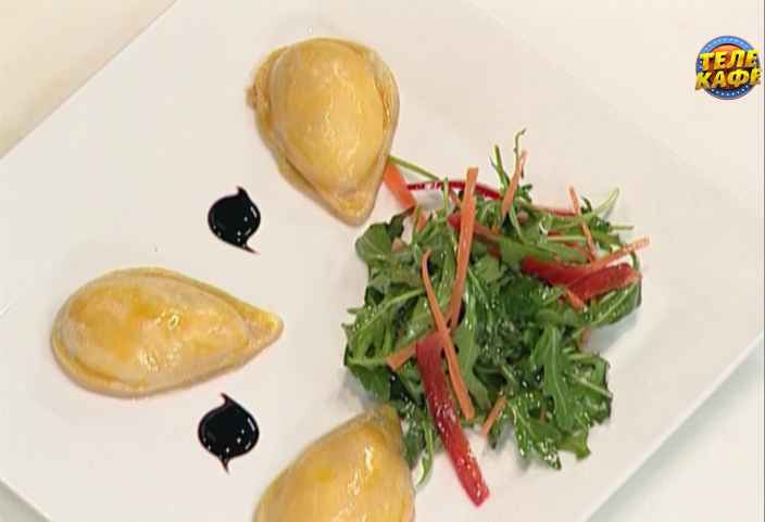 Эмпанадас с крабовым мясом, запечённые в духовке