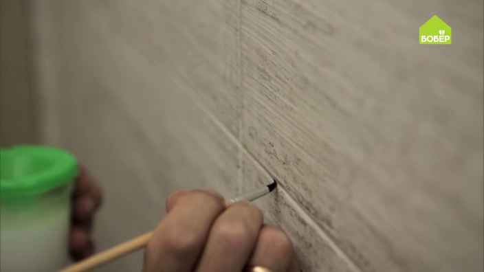 Обрабатываем межплиточные швы