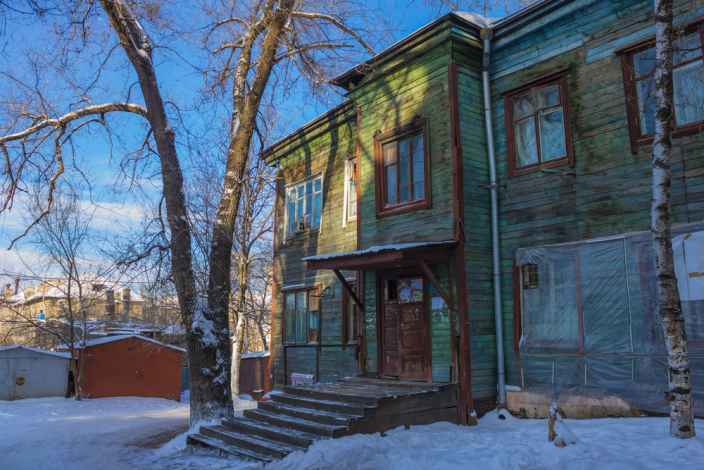 Россиянам предложили отремонтировать ветхие дома за свой счёт