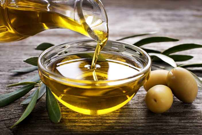 В Роскачестве рассказали, какое масло полезнее — оливковое или подсолнечное