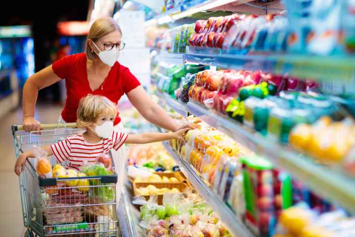 Крупные супермаркеты могут перестать пускать покупателей без масок