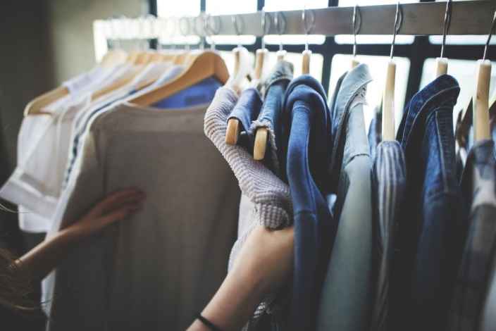 Продажи одежды в России упали на 90 %