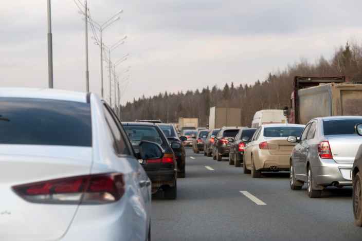 В России снова повысят утилизационный сбор на все автомобили. В этот раз — на 30%