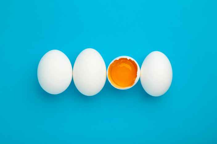 Какую часть яйца специалисты советуют не выбрасывать