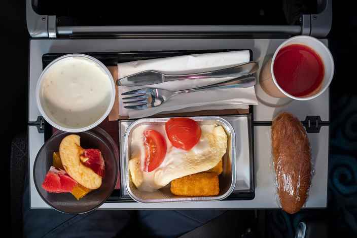 Какие самые популярные напитки на борту самолёта