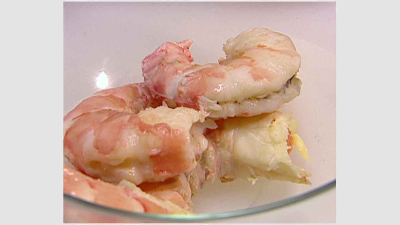 Очистить, нарезать произвольно.