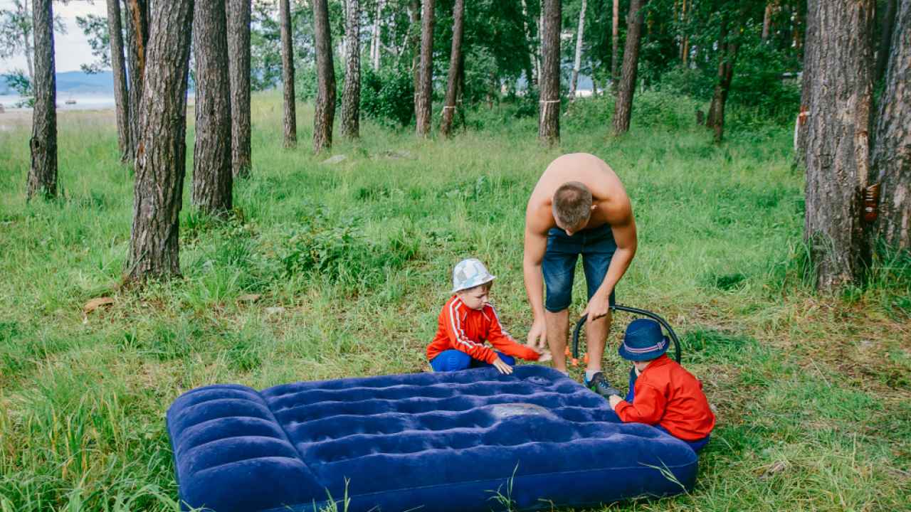 Ремонт надувного матраса INTEX своими руками