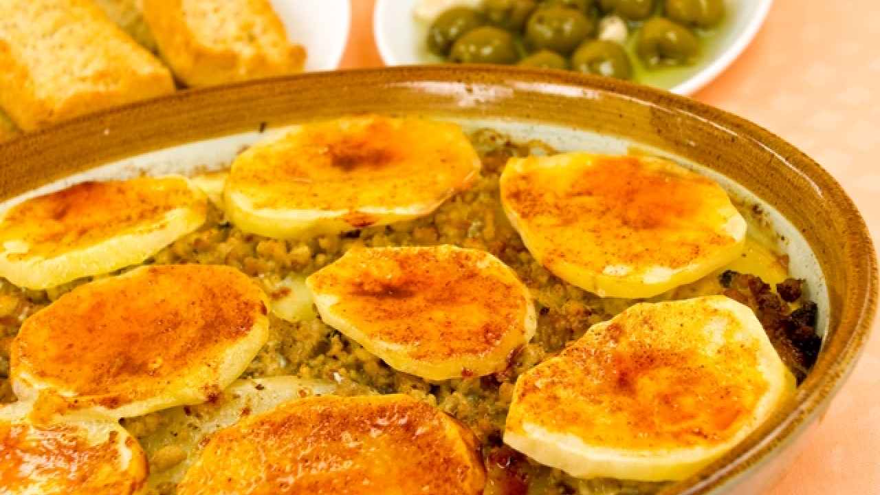 Греческая кухня: мусака, дзадзыки и «жидкое золото» - Бобёр.ру