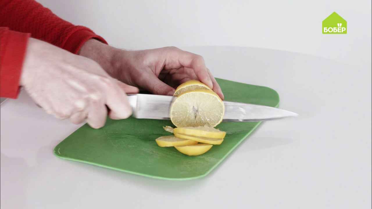 Наряжаем ёлку с помощью лимона