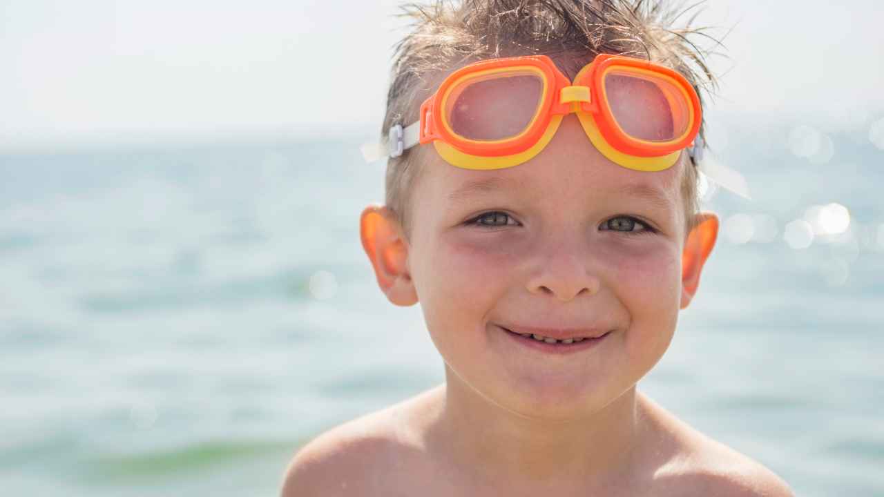 Как выбрать детские очки для плавания
