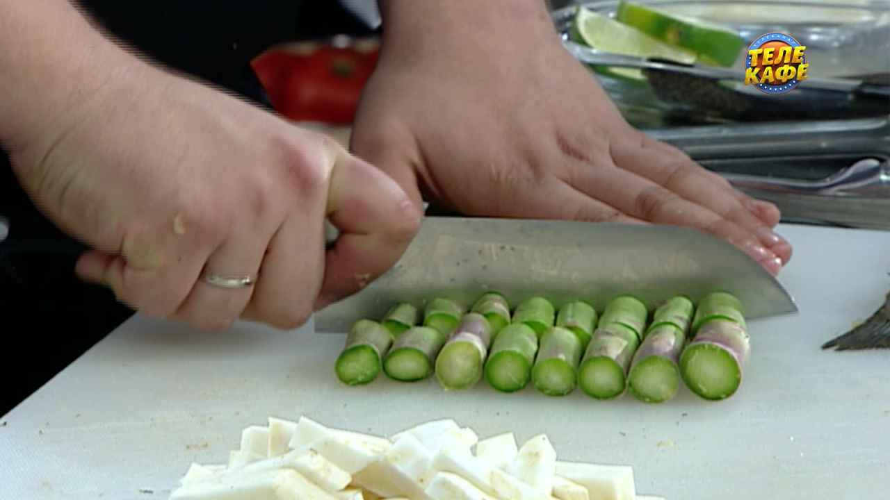 Суп-пюре из форели со спаржей и сельдереем - Бобёр.ру