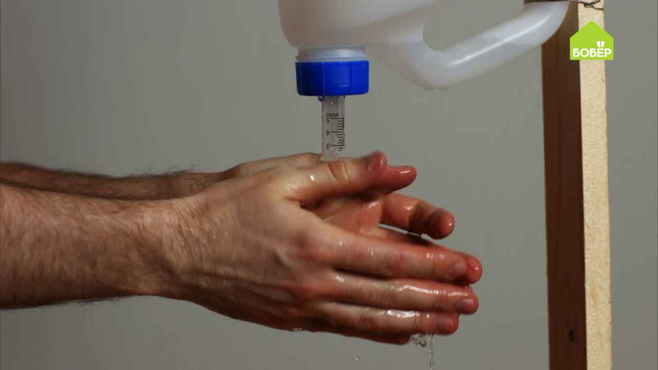 Умывальник своими руками из пластиковой бутылки. Рукомойник из пластиковой бутылки