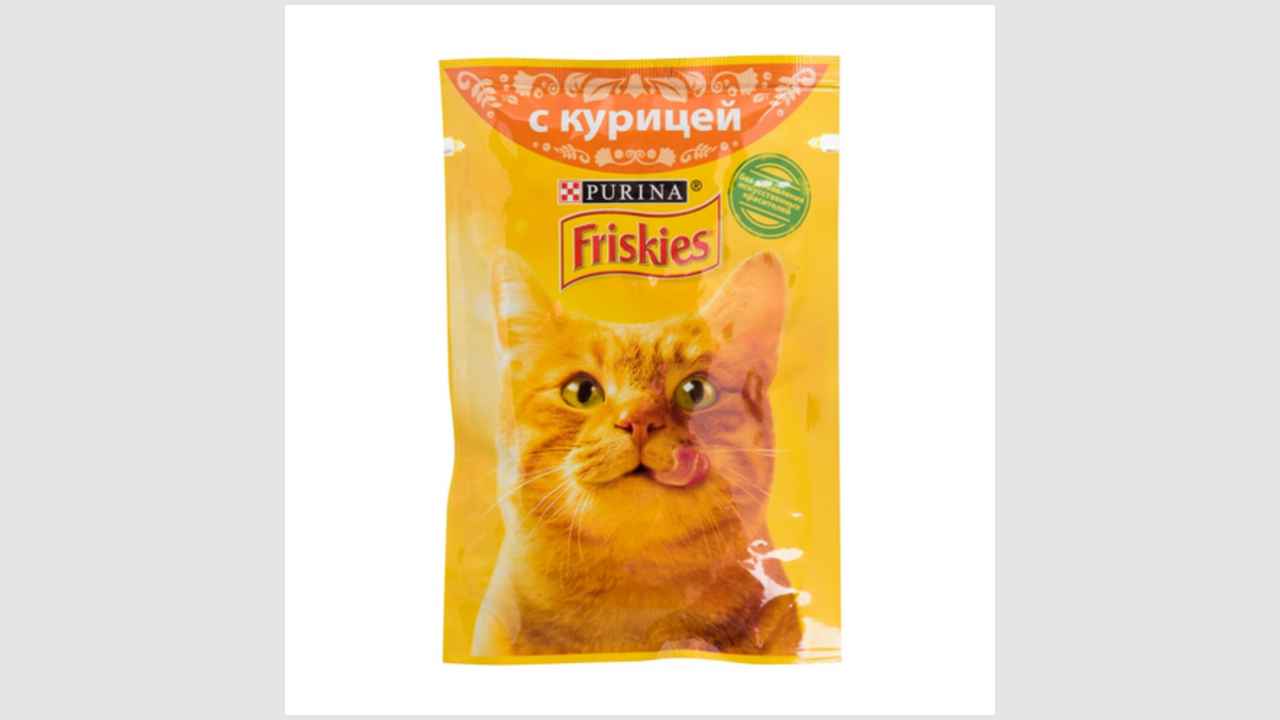 Корм консервированный полнорационный Friskies, для взрослых кошек, с курицей в подливе