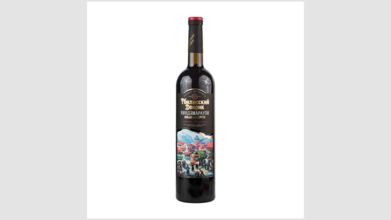 Киндзмараули Тбилисский Дворик, вино защищенного наименования места происхождения полусладкое красное 2018