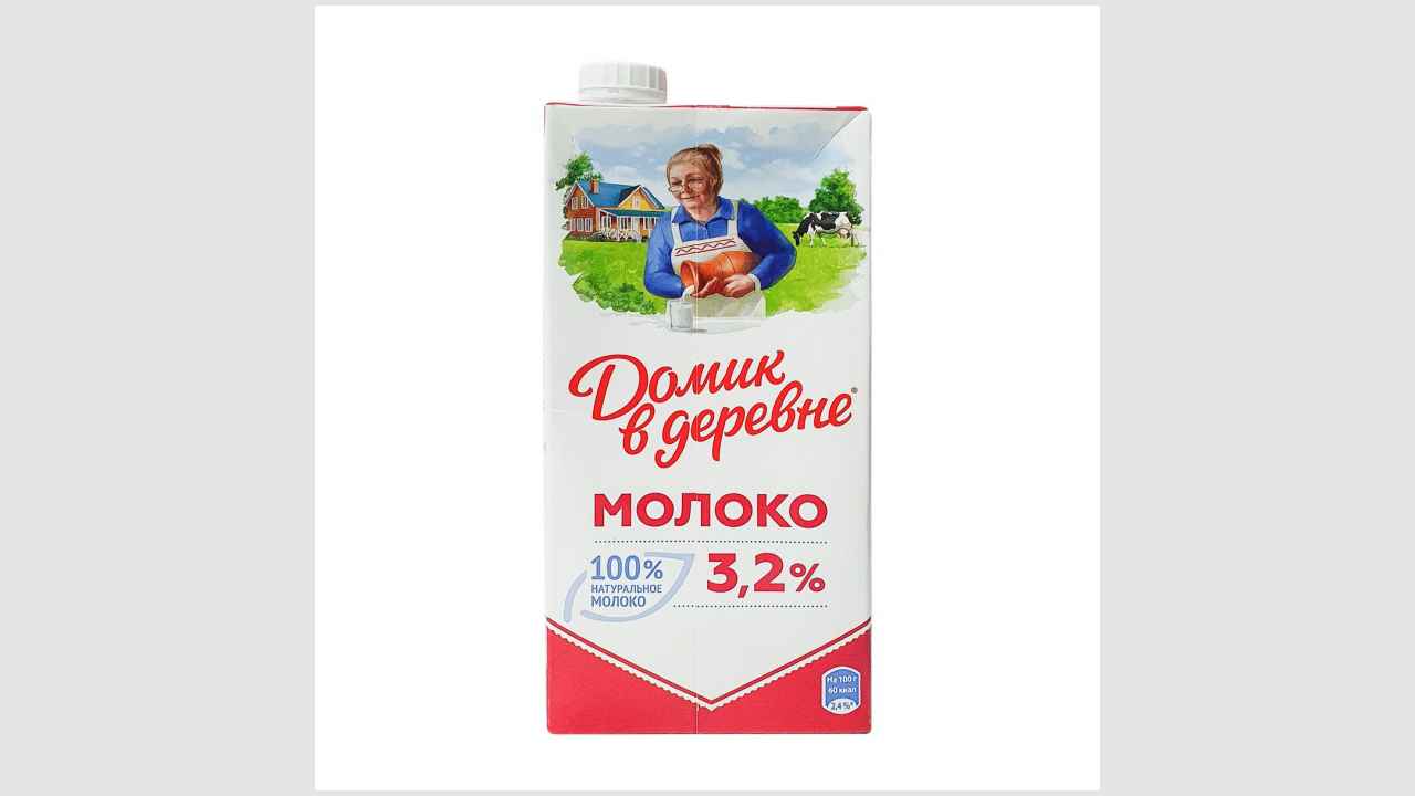Молоко питьевое ультрапастеризованое с массовой долей жира 3,2% «Домик в деревне»