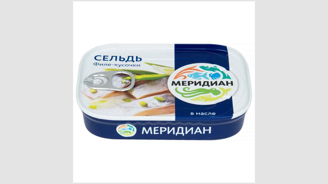 Сельдь филе кусочки в масле. Пресервы рыбные
