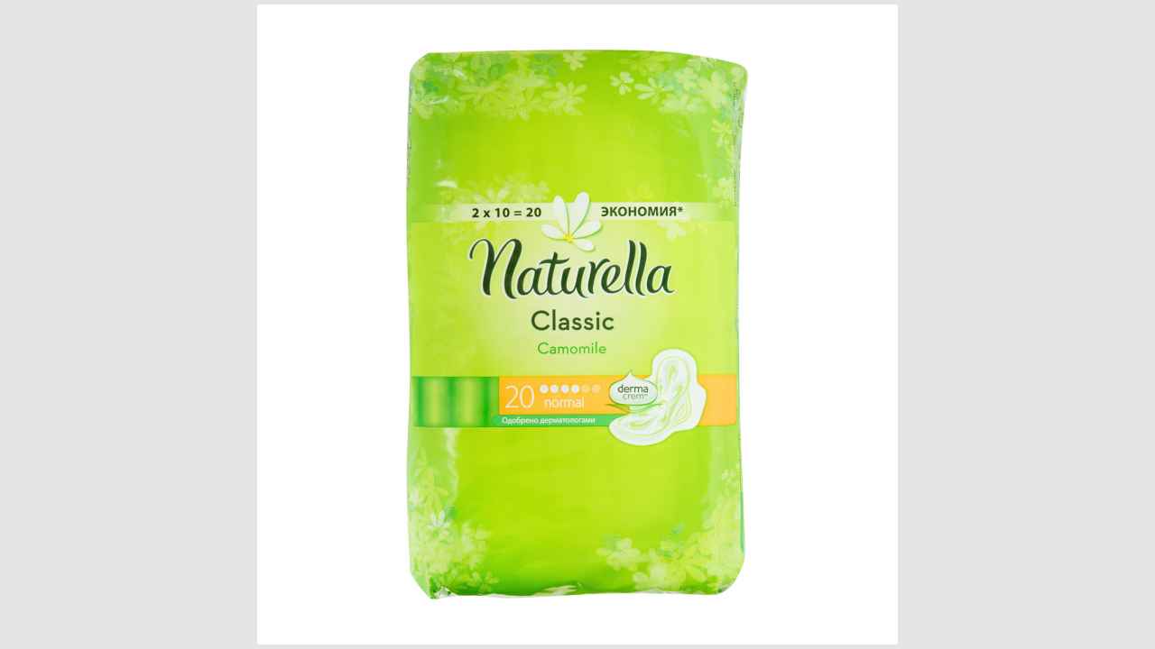 Ароматизированные женские гигиенические прокладки Naturella Classic Camomile Normal with wings