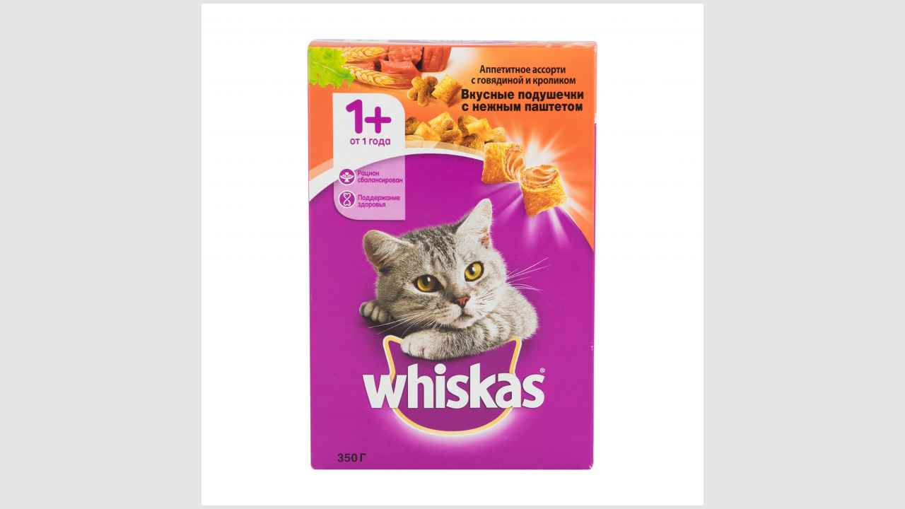 Корм сухой полнорационный Whiskas для взрослых кошек.«Вкусные подушечки с нежным паштетом. Аппетитное ассорти с говядиной и кроликом»