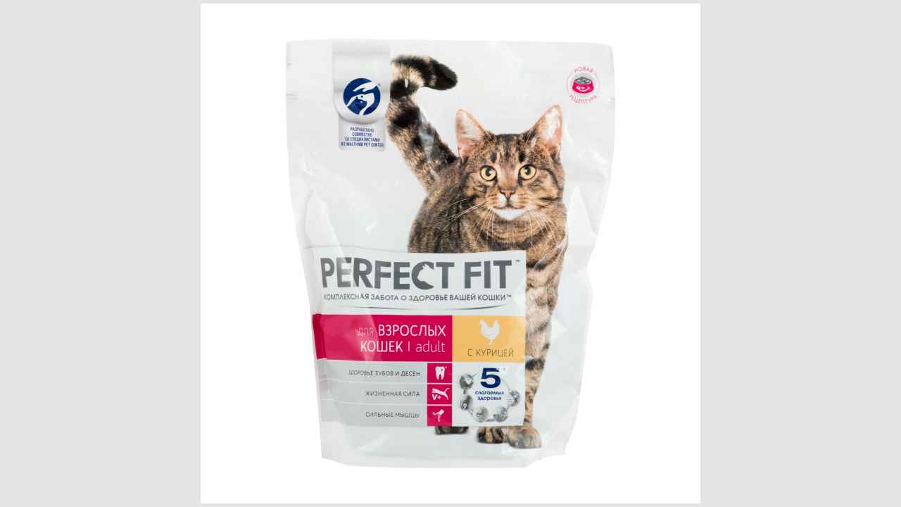 Полнорационный сухой корм Perfect Fit Adult с курицей (для взрослых кошек)