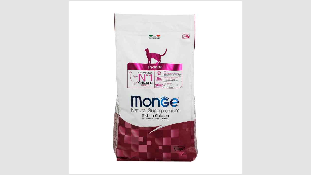 Полнорационный корм для взрослых домашних кошек Monge
