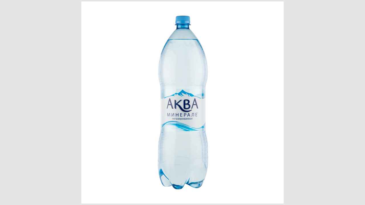 Вода питьевая негазированная, первой категории под товарным знаком «Аква Минерале»