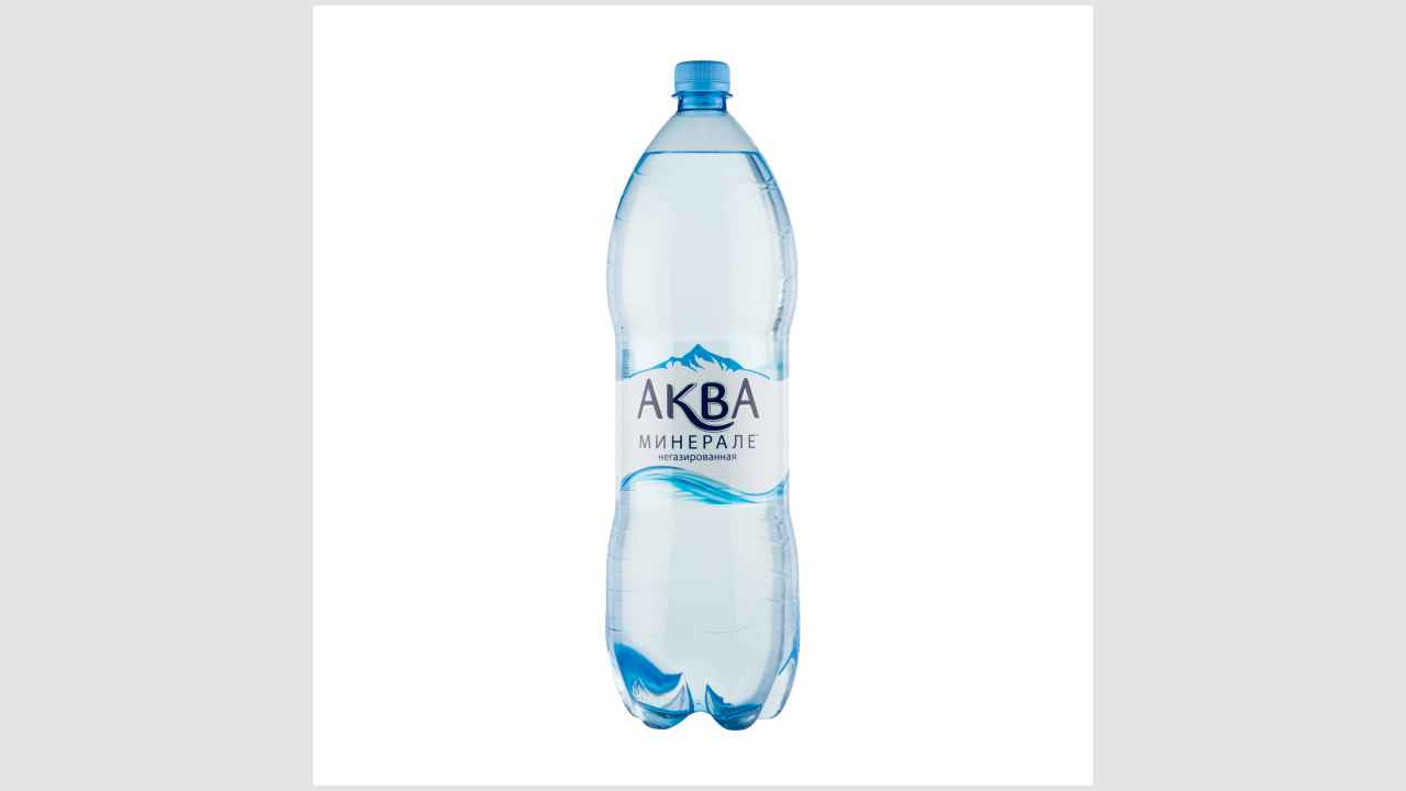 Вода питьевая негазированная, первой категории, под товарным знаком «Аква минерале»