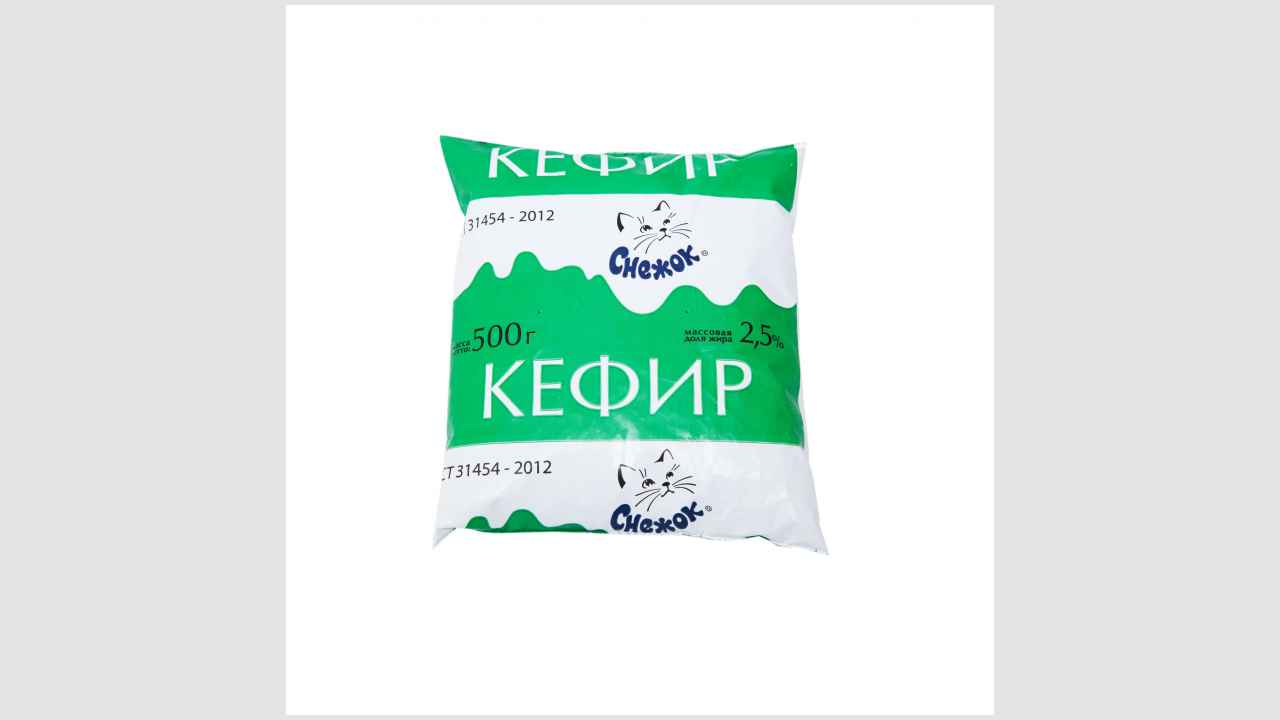 Кефир с массовой долей жира 2,5% «Снежок»
