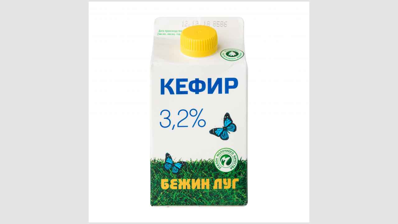 Кефир с массовой долей жира 3,2% 	