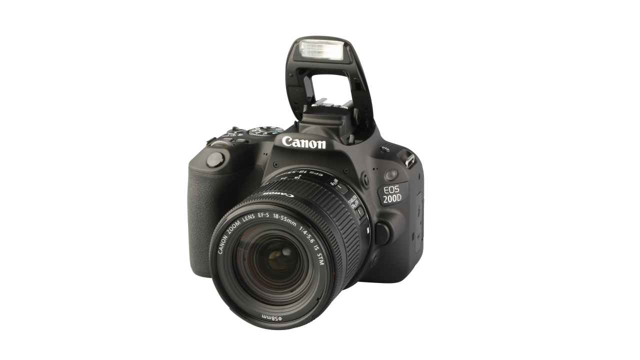 Canon EOS 200D + EF-S 18-55mm 1:4-5.6 IS STM