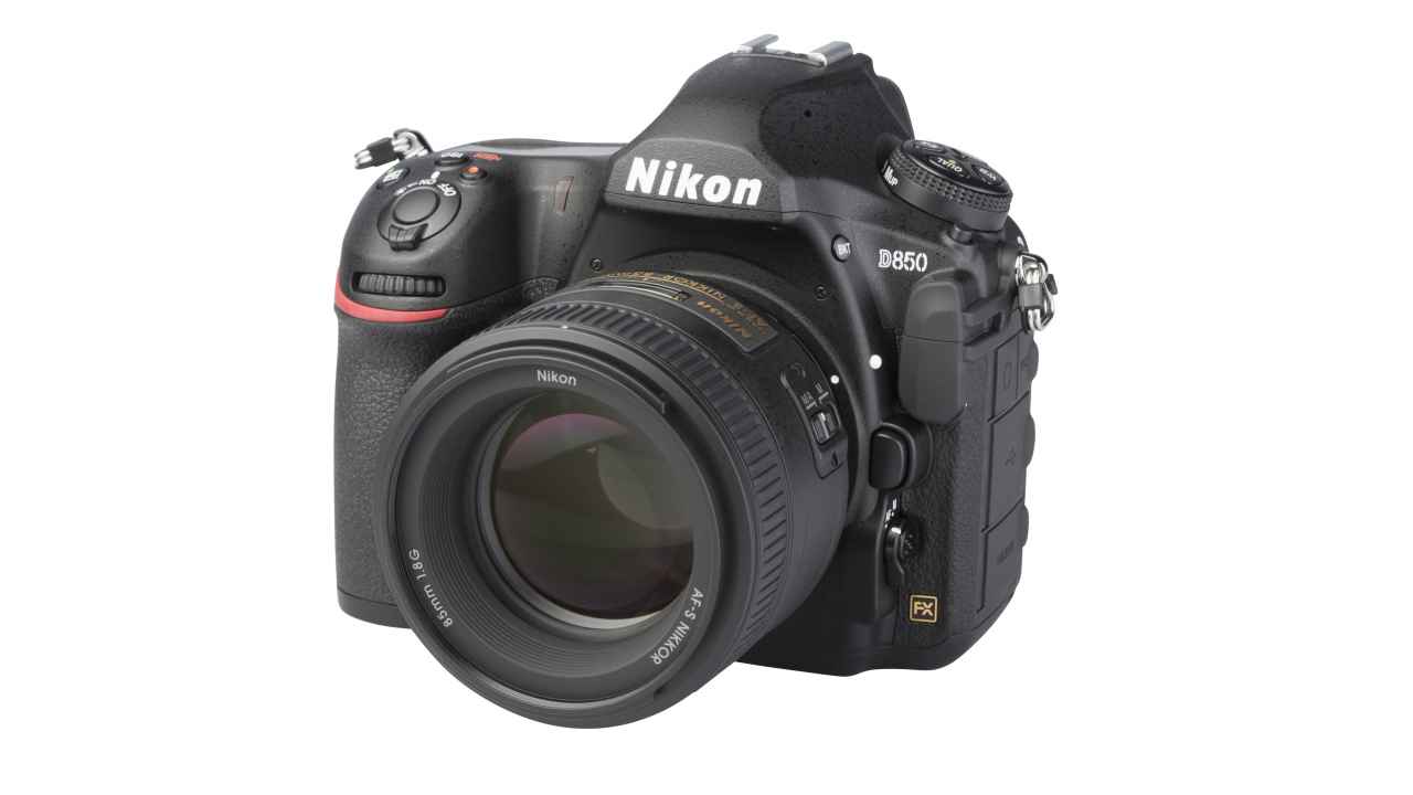 Nikon D850 + AF-S NIKKOR 85mm 1:1.8 G