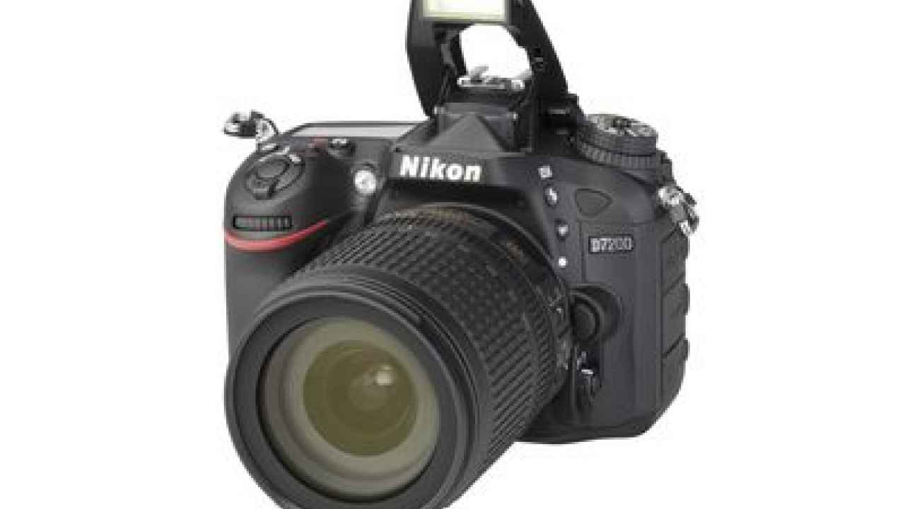 Nikon D7200 + AF-S DX Nikkor 18-105mm 1:3.5-5.6 G ED VR