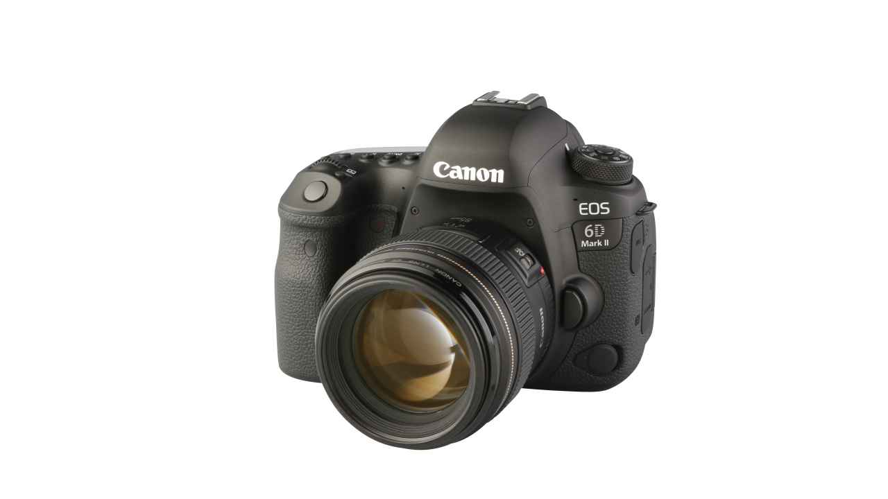 Canon EOS 6D Mark II + EF 85mm 1:1.8 USM