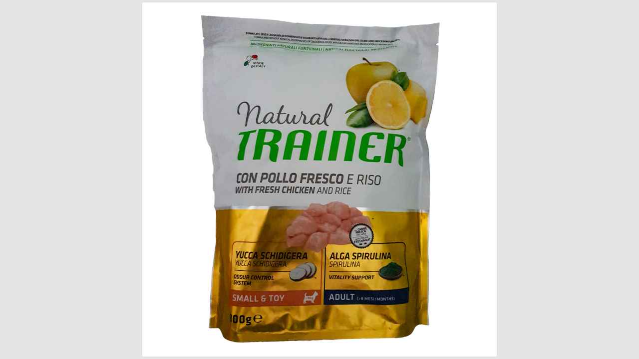 Полнорационный сухой корм супер-премиум класса Trainer natural small and toy adult with fresh chicken and rice для взрослых собак мелких и миниатюрных