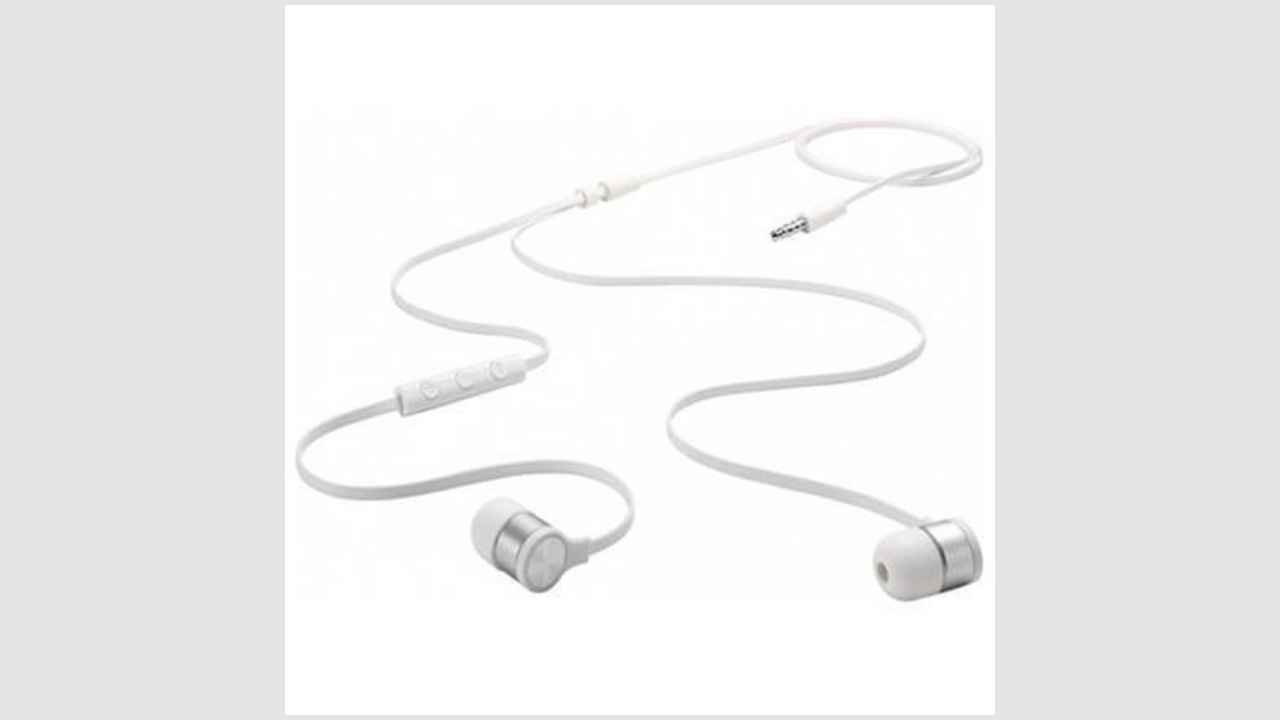 HTC One (M8) HTC RC E240 earphones