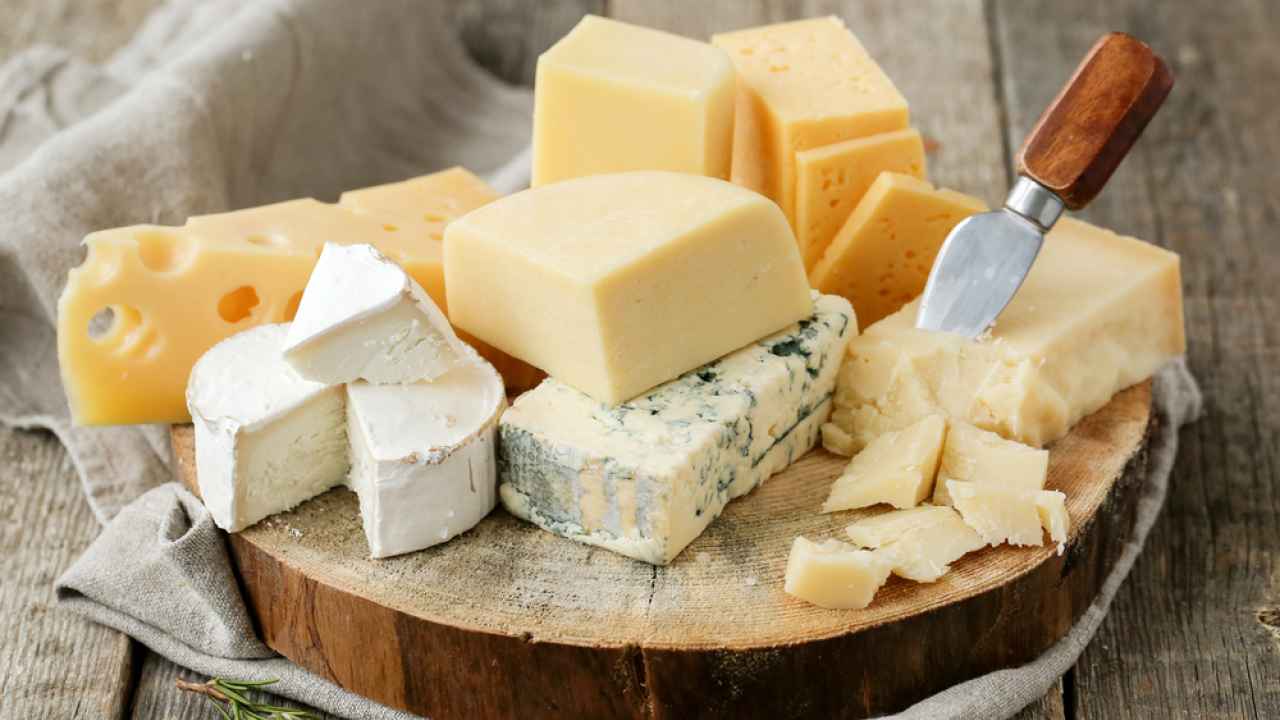 Тест: насколько хорошо вы разбираетесь в сырах