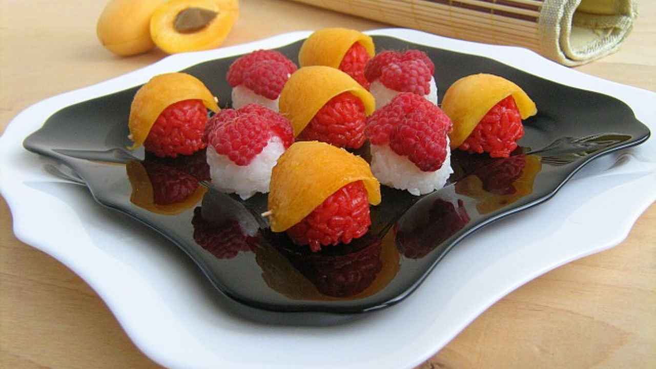 Фруктово-ягодные суши