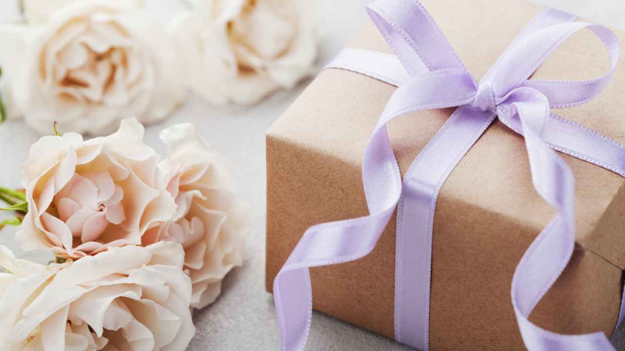 10 свадебных подарков, которые запомнились невестам