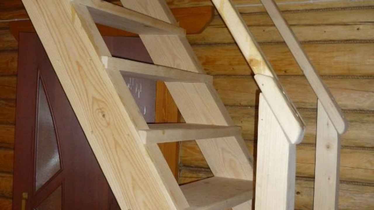 Лестница в дачном доме своими руками