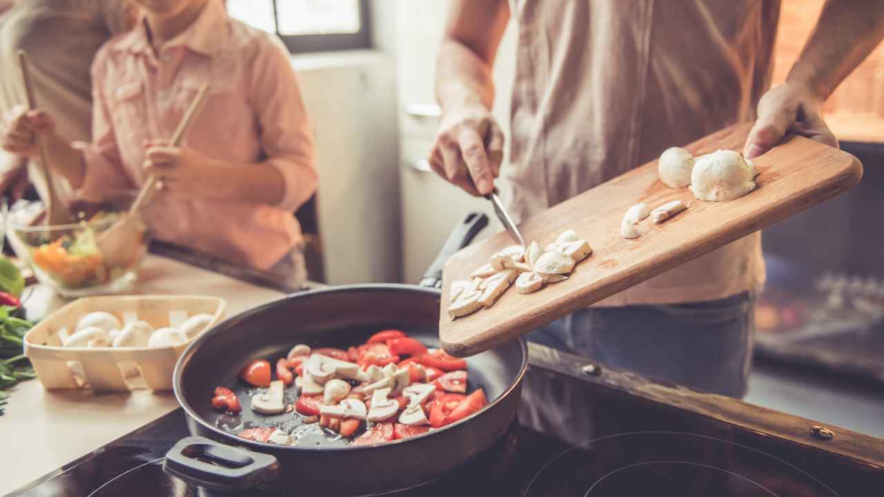 10 товаров кухонной утвари для приготовления вкусной еды