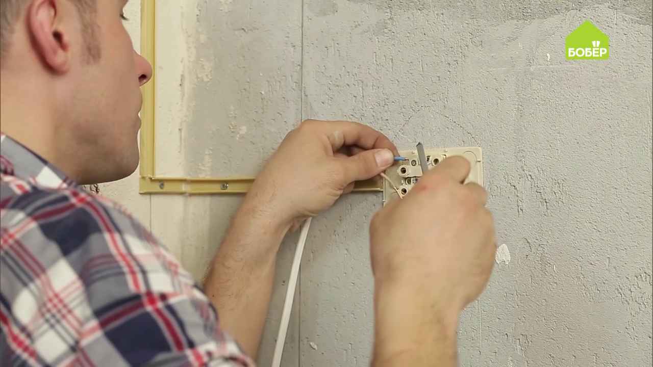 Как перенести розетку без шума и пыли - Бобёр.ру