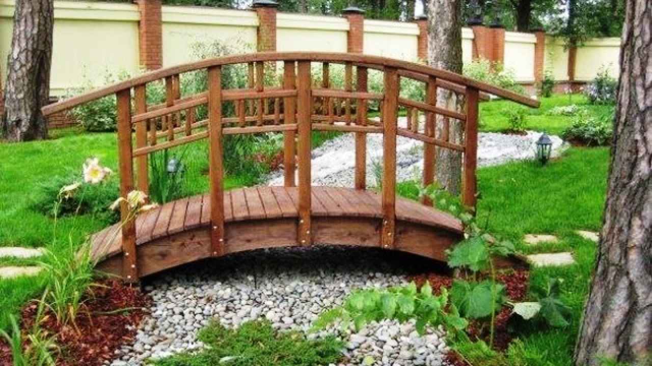 Декоративный мостик для садового участка